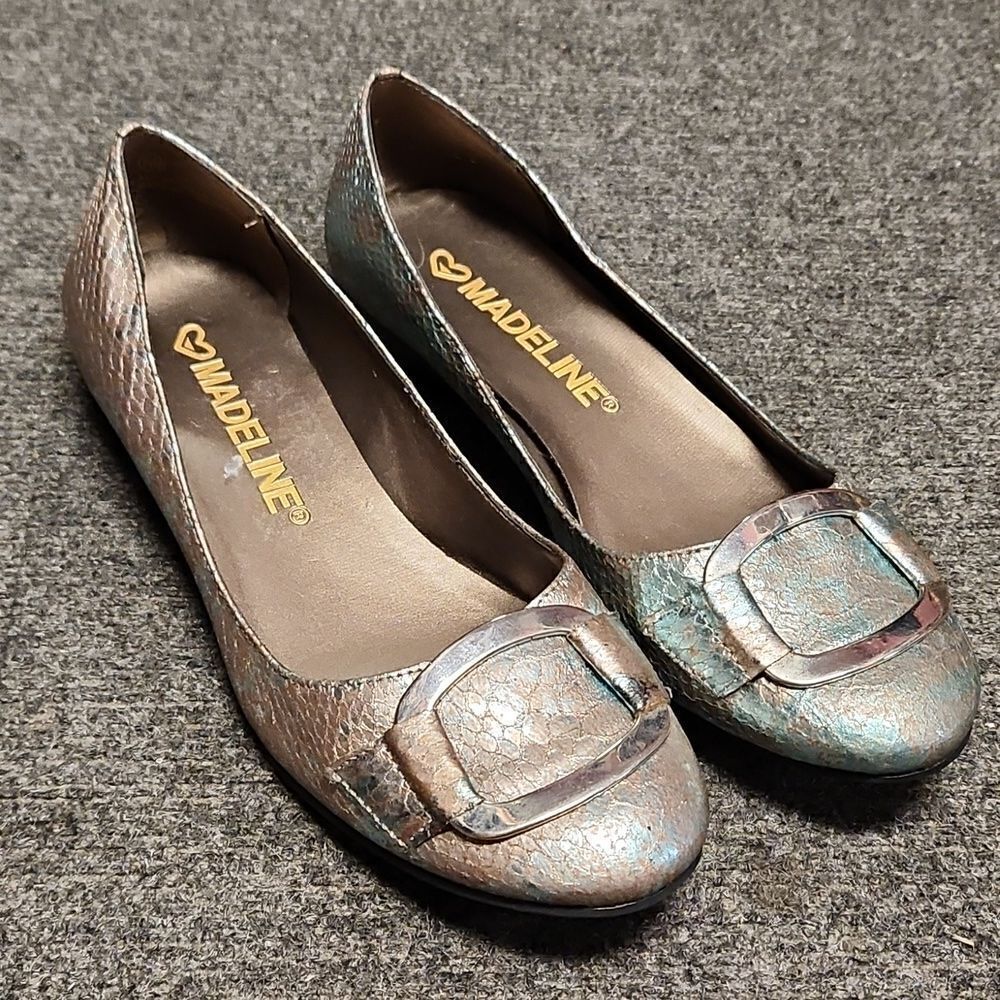 EUC Madeline Vesty Metallic Mermaid Buckle Ballet Flats